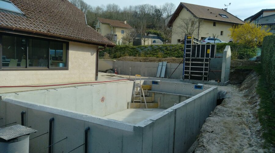 Construction de piscine en béton armé